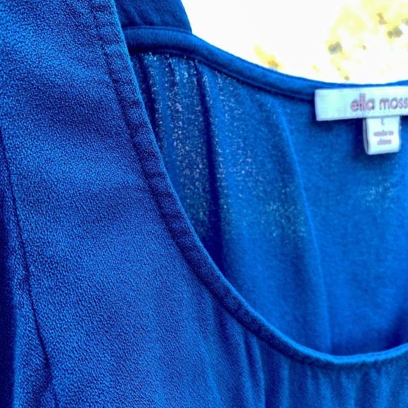 Ella Moss Blue Flutter Tank Size M - Picture 4 of 5